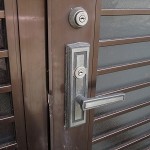玄関ドアの鍵交換　MIWA　シリンダー交換　宜野湾市