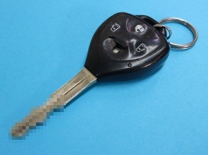 トヨタ　ＶＯＸＹ　ヴォクシー　リモコンキー　キーレス　修理　合鍵