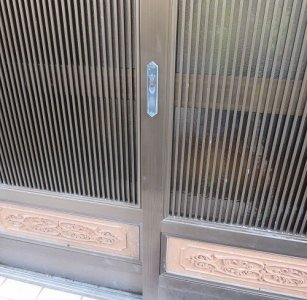玄関引戸 引違戸錠 交換 宜野湾市