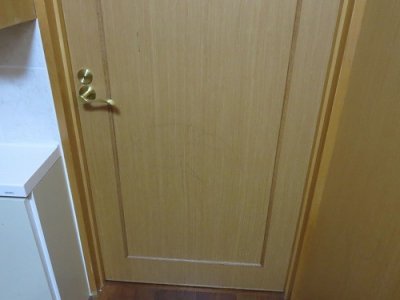 室内ドアにもう一つカギ取付 沖縄市