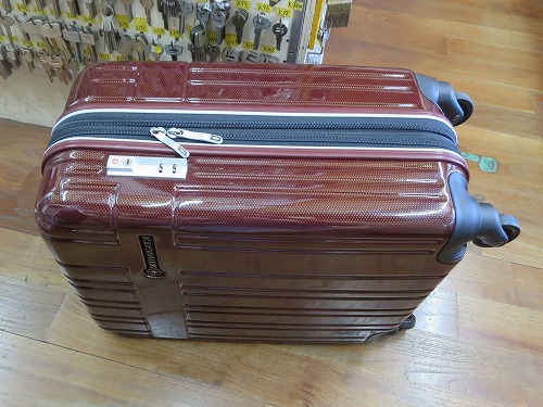 スーツケース　新しい
