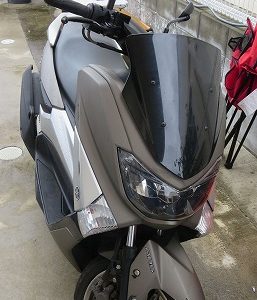 ヤマハ　バイク　NMAX　鍵を閉じ込めた　中城村