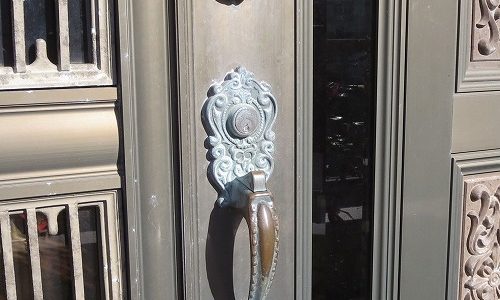玄関のカギ　BESTを取替　鍵穴2個　宜野湾市