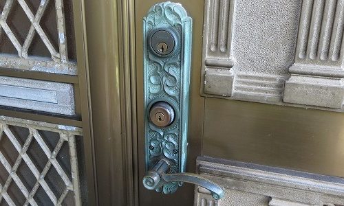 玄関ドアのカギ　ＡＬＰＨＡ　ケース交換　中城村