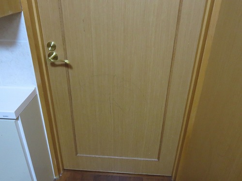 木製ドア　レバー錠付