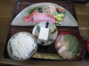朝食
